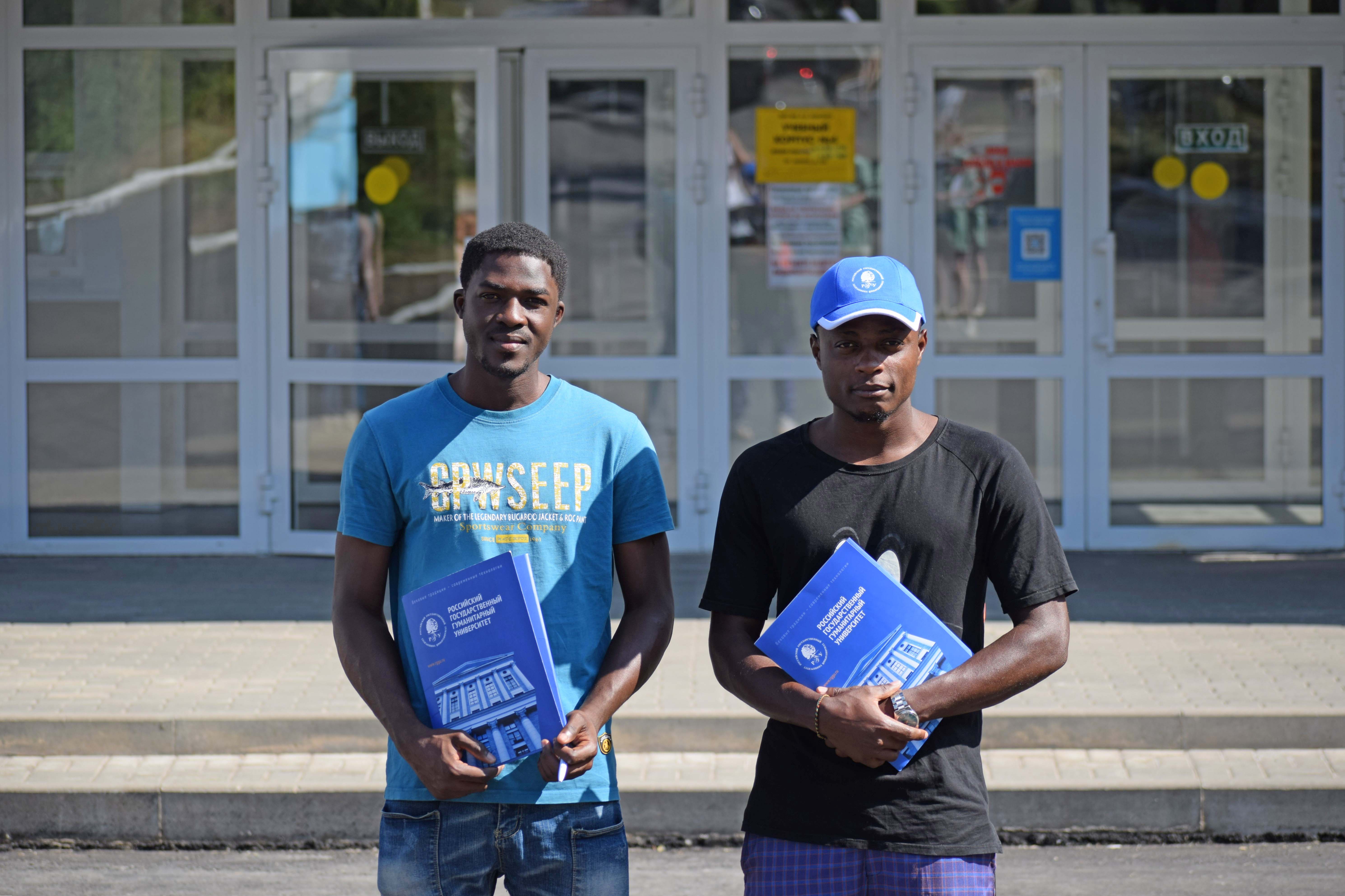 Иностранные студенты благодарят РГГУ за проведение Летнего университета