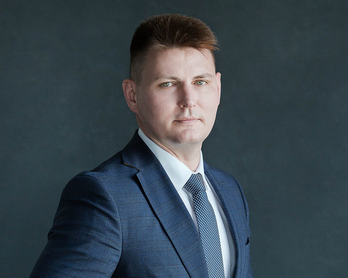 Константин Подрезов поздравляет с Международным женским днём Константин Подрезов поздравляет с Международным женским днём